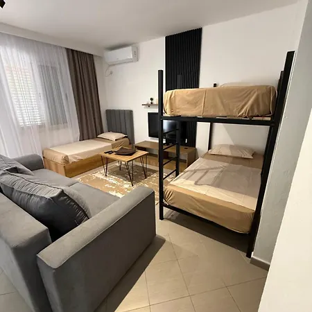 Enea House شقة *