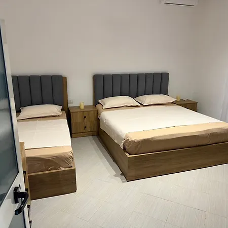 Private By The * Velipoje