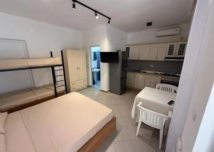 Appartement Private By The Velipojë