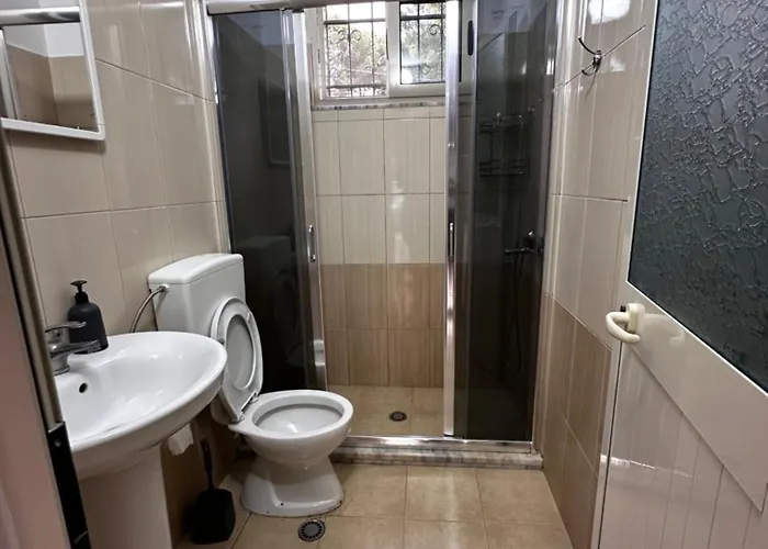 Private By The Apartment *